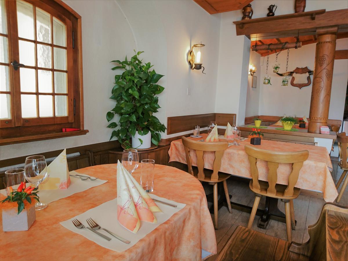 Gasthaus Zum Ochsen Neuhaus Dış mekan fotoğraf