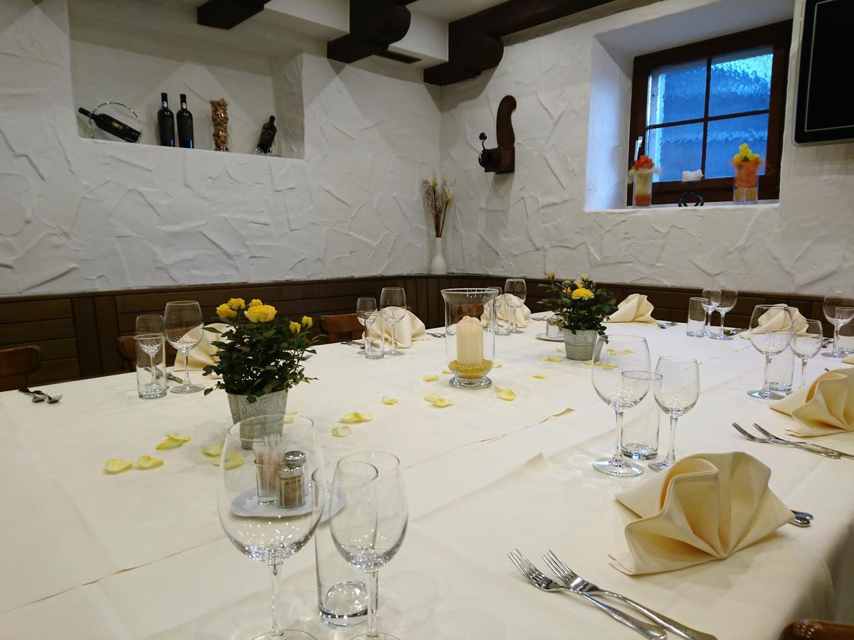 Gasthaus Zum Ochsen Neuhaus Dış mekan fotoğraf